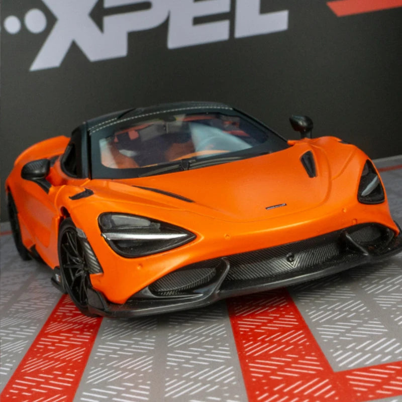 1:24 Mclaren 765LT Alloy Sports Car Model Diecasts Metal Toy Vehicles Car Model Simulation Sound Light Collection Kids Toys Gift