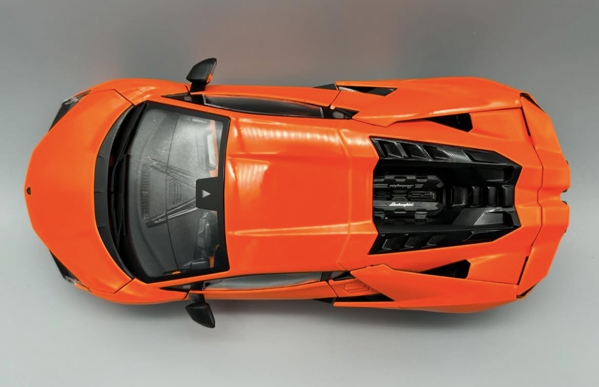 Lamborghini Revuelto 1:18
