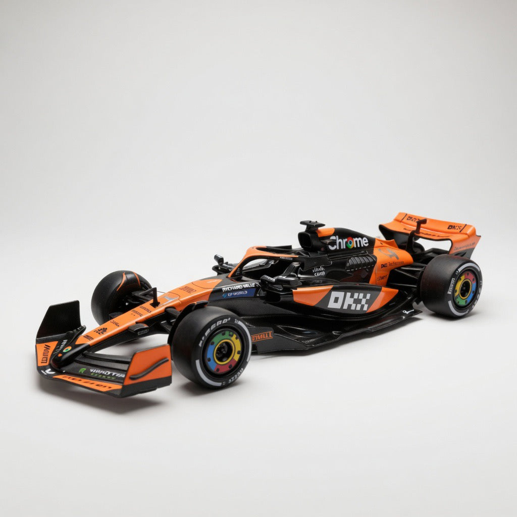 Aston Martin F1 No.14 / McLaren F1 No.4 1:18 Diecast Model Car